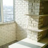 Фото отделки балкона декоративным камнем интерьер
