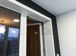 Отделка балкона гипсокартоном и черные и черно-белые обои с рисунком